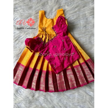 Aari Kora pattu pavadai