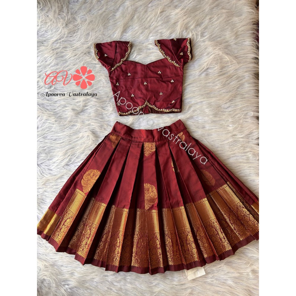 Temple Sleeve Semi SIlk Pattu Pavadai