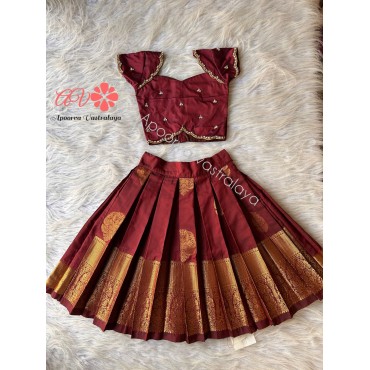 Temple Sleeve Semi SIlk Pattu Pavadai