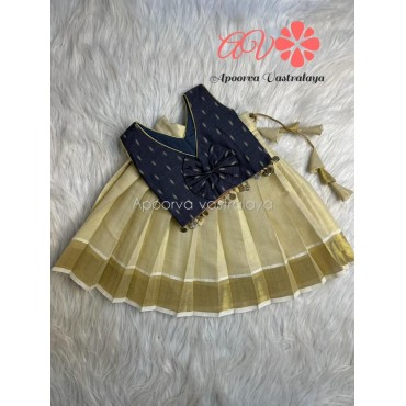 Grey & Offwhite Kerala Kasavu Pattu Pavadai