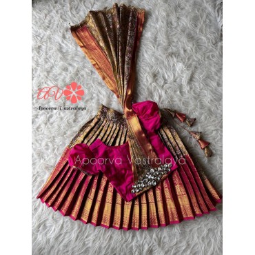 Poppy pink & green attached dupatta pattu pavadai