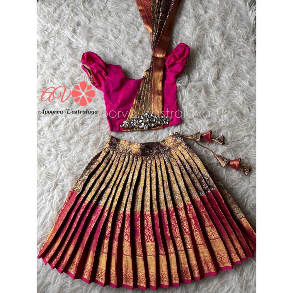 Poppy pink & green attached dupatta pattu pavadai