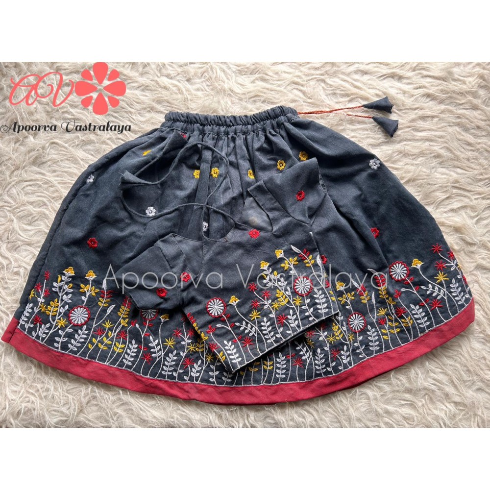 Grey Khadi Cotton Embroidery pattu pavadai