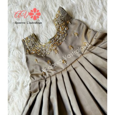 Dual Tone Grey Heavy Aari Silk Gown