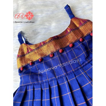 Narayanpet checked heavy border silk gown