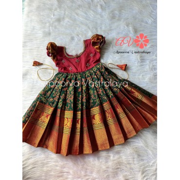 Bottle Green and Maroon Printed Narayanpet Gown